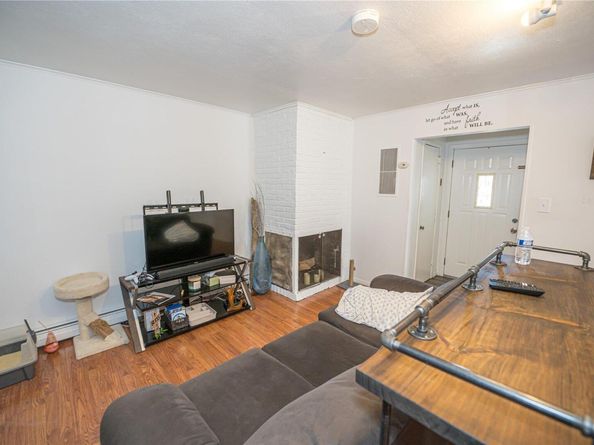 31 William Street, Copiague NY 11726