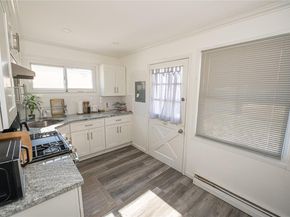 31 William Street, Copiague NY 11726