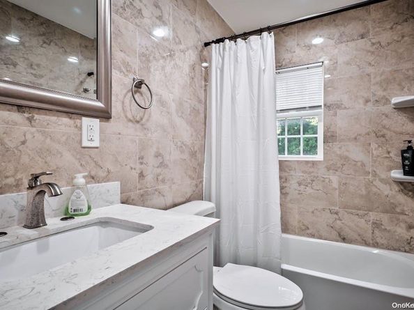 6 George Avenue, Hicksville NY 11801