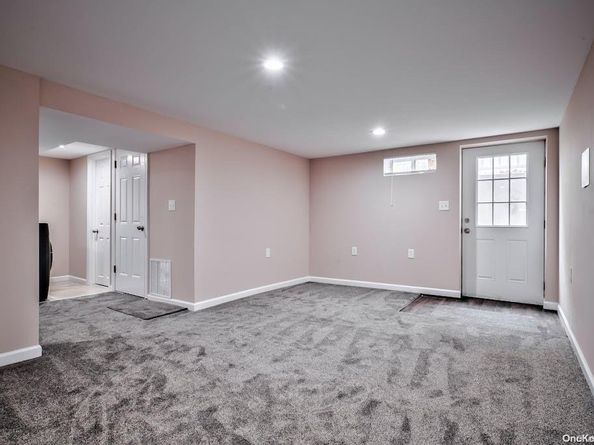 6 George Avenue, Hicksville NY 11801