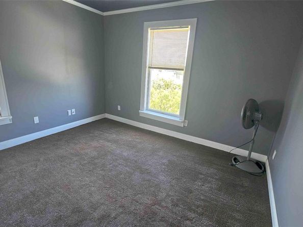 88 Bayview Avenue, Lindenhurst NY 11757