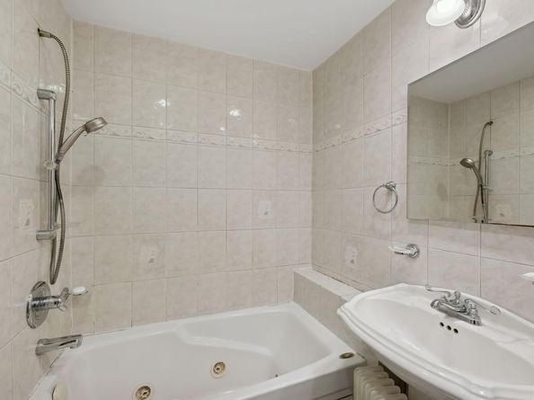 32 Harvard Avenue, Hewlett NY 11557