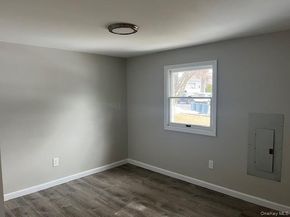 87 Ferndale Avenue, Selden NY 11784