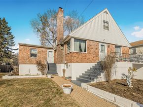 233 Clunie Avenue, Yonkers NY 10703