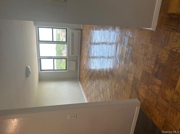 3121 Middletown Road 8J, Bronx NY 10461
