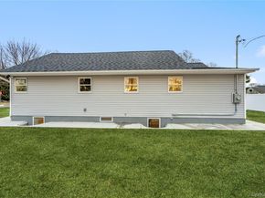 2 Mohegan Drive, Massapequa NY 11758