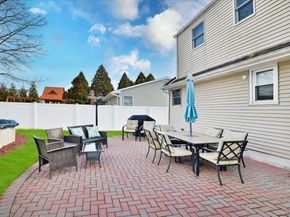 265 N Syracuse Avenue, Massapequa NY 11758