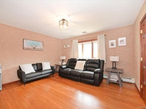 265 N Syracuse Avenue, Massapequa NY 11758
