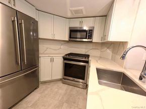 10 Stewart Pl 2GE, White Plains NY 10603