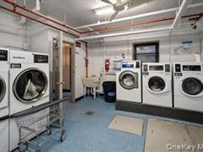 91-10 32nd Avenue E306, East Elmhurst NY 11369