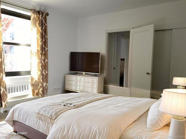 91-10 32nd Avenue E306, East Elmhurst NY 11369