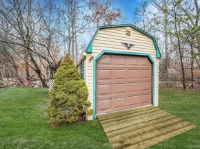 22 Wright Road, Manorville NY 11949