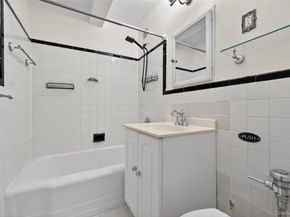 66-10 Thornton Place 4C, Rego Park NY 11374