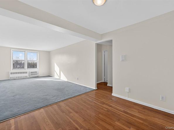 66-10 Thornton Place 4C, Rego Park NY 11374