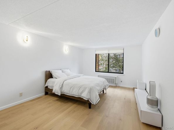 20933 26th Avenue 2B, Bayside NY 11360