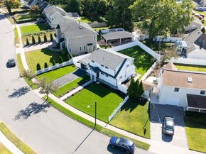 8 Autumn Lane, Hicksville NY 11801