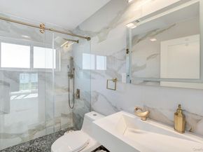 8 Autumn Lane, Hicksville NY 11801