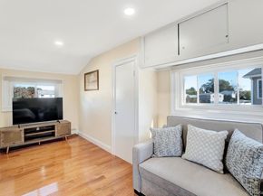 8 Autumn Lane, Hicksville NY 11801