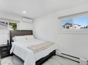 8 Autumn Lane, Hicksville NY 11801