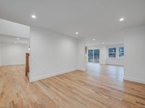 39 Locust Avenue S, Medford NY 11763