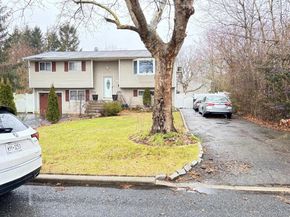 1454 Illinois Avenue, Bay Shore NY 11706