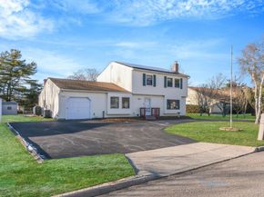 139 Tarpon Avenue, Medford NY 11763