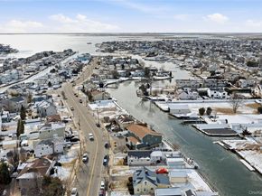 76 Alhambra Road, Massapequa NY 11758