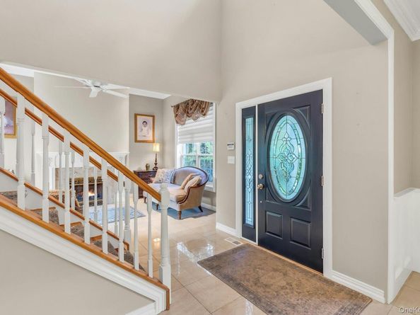 10 Shady View Crossing, Manorville NY 11949