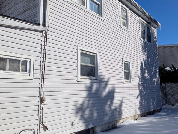 209 S 11th Street, Lindenhurst NY 11757