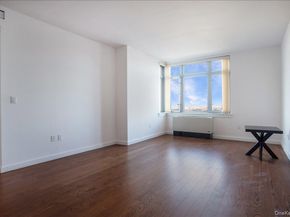 4026 College Point Boulevard PH2D, Flushing NY 11354