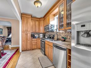 2445 Yates Avenue, Bronx NY 10469