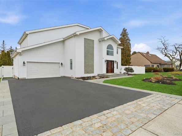 61 Bayview Avenue, Massapequa NY 11758