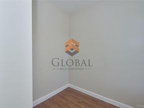 762 E 221st Street, Bronx NY 10467