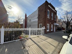 822 E 215th Street, Bronx NY 10467