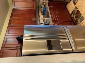 822 E 215th Street, Bronx NY 10467