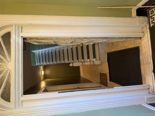 822 E 215th Street, Bronx NY 10467