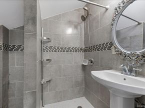 1021 E 213th Street, Bronx NY 10469