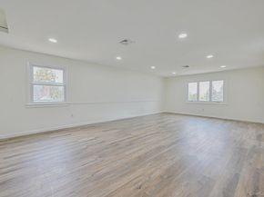 100 Morris Parkway, Valley Stream NY 11580