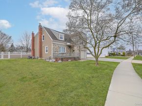 100 Morris Parkway, Valley Stream NY 11580