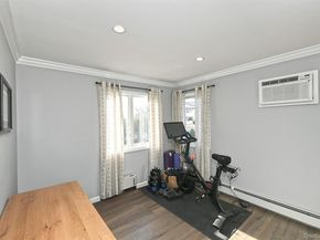 40 Knoll Lane, Levittown NY 11756