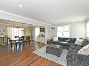 40 Knoll Lane, Levittown NY 11756