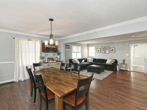 40 Knoll Lane, Levittown NY 11756