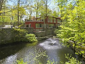 150 N Healy Avenue, Hartsdale NY 10530
