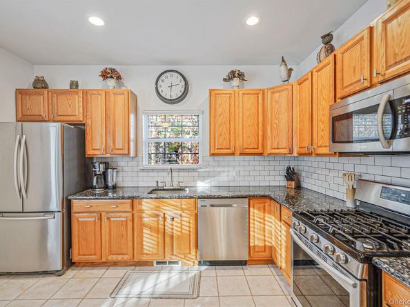 194 Oxhead Road, Centereach NY 11720