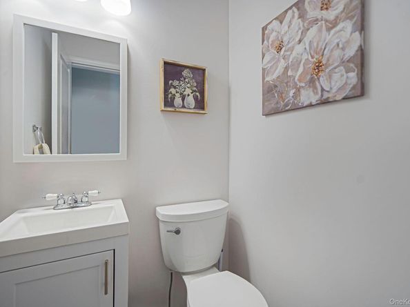 194 Oxhead Road, Centereach NY 11720