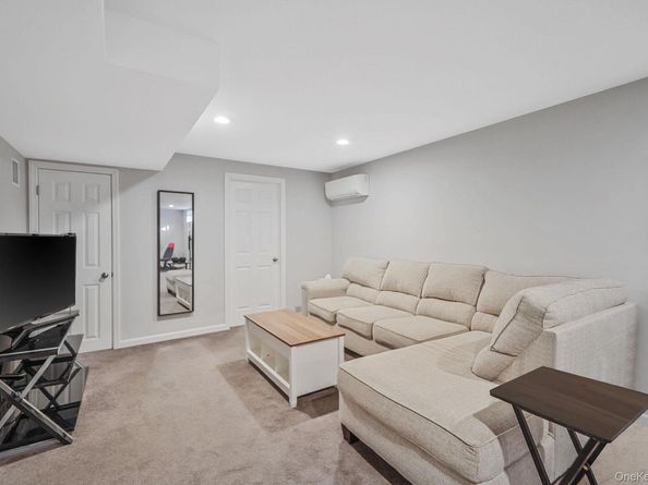 194 Oxhead Road, Centereach NY 11720