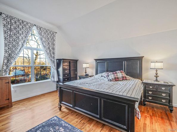 194 Oxhead Road, Centereach NY 11720