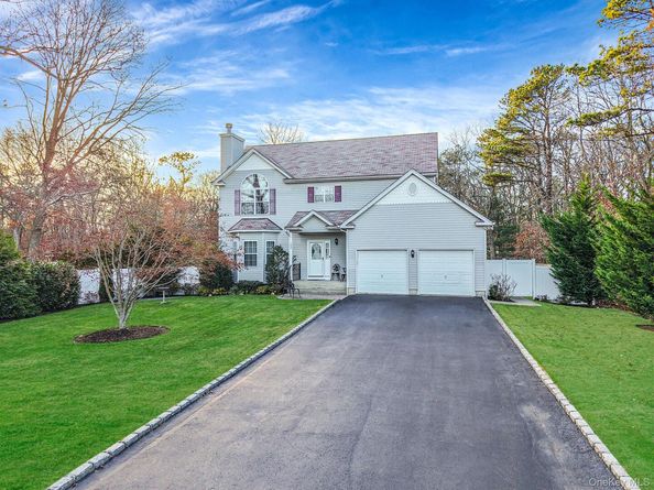 194 Oxhead Road, Centereach NY 11720