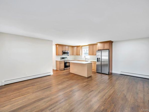 16 Columbus Avenue, Brentwood NY 11717