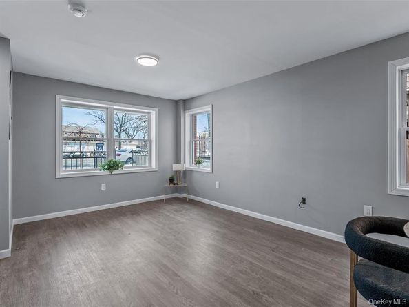 37-08 Francis Lewis Boulevard, Bayside NY 11361